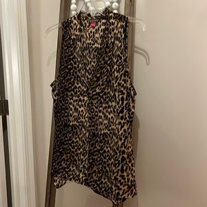 Vince Camuto leopard sleeveless blouse
